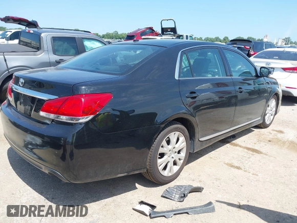 2012 Toyota Avalon z VIN 4T1BK3DB1CU443265, wystawiony jako IAAI lot #42676482 z przebiegiem 70 747 mil mil oraz . Historia ofert i sprzedaży dostępna na DreamBid. Obrazek 4.