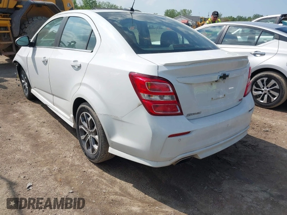 2019 Chevrolet Sonic LT z VIN 1G1JD5SB1K4148053, wystawiony jako IAAI lot #42264914 z przebiegiem 31 333 mil mil oraz . Historia ofert i sprzedaży dostępna na DreamBid. Obrazek 3.