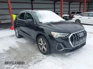 2020 Audi Q3 S line Prestige z VIN WA1FECF34L1043781, wystawiony jako IAAI lot #41500404 z przebiegiem 80 711 mil mil oraz . Historia ofert i sprzedaży dostępna na DreamBid. Obrazek 1.
