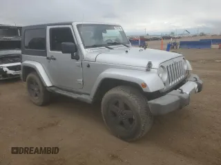 2010 Jeep Wrangler Sahara z VIN 1J4GA5D18AL182858, wystawiony jako Copart lot #57601695 z przebiegiem Nie podano mil oraz Czysty tytuł • Clean title. Historia ofert i sprzedaży dostępna na DreamBid. Obrazek 4.