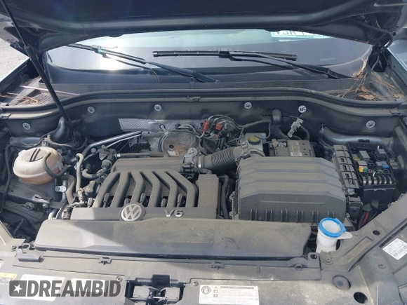 2018 Volkswagen Atlas SE with VIN 1V2CR2CA2JC505488, listed as a IAAI auction lot 42396518 with 92,806 mi miles and . Bid and sale history available at DreamBid. Image 10.