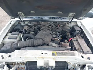2005 Ford Explorer Sport Trac XLS z VIN 1FMZU77K85UB51935, wystawiony jako IAAI lot #42132767 z przebiegiem 170 057 mil mil oraz . Historia ofert i sprzedaży dostępna na DreamBid. Obrazek 10.