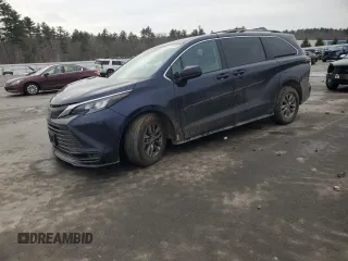 2024 Toyota Sienna LE with VIN 5TDKSKFC9RS113116, listed as a Copart auction lot 88709905 with 23,282 mi miles and Salvage Title. Bid and sale history available at carsss.com. Image 1.