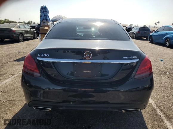 2019 Mercedes-Benz C 300 z VIN 55SWF8DB6KU300132, wystawiony jako Copart lot #62847335 z przebiegiem 82 533 mil mil oraz Szkoda całkowita • Salvage title. Historia ofert i sprzedaży dostępna na DreamBid. Obrazek 6.