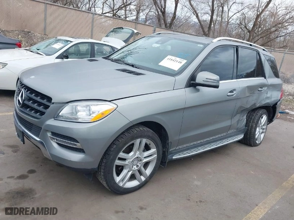 2015 Mercedes-Benz M-Class ML 350 with VIN 4JGDA5HBXFA532968, listed as a IAAI auction lot 41842148 with 108,253 mi miles. Bid and sale history available at carsss.com. Image 2.