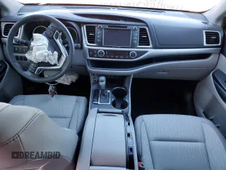2019 Toyota Highlander LE z VIN 5TDZZRFH2KS312304, wystawiony jako Copart lot #41061594 z przebiegiem 27 969 mil mil oraz Nie do naprawy • Non repairable. Historia ofert i sprzedaży dostępna na DreamBid. Obrazek 8.
