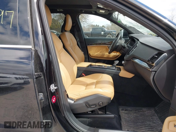 2017 Volvo XC90 Momentum with VIN YV4A22PK1H1133452, listed as a IAAI auction lot 41969097 with 160,904 mi miles. Bid and sale history available at carsss.com. Image 5.