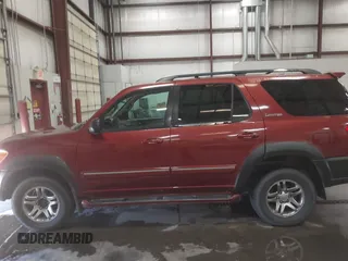 2007 Toyota Sequoia Limited with VIN 5TDBT48A27S283299, listed as a IAAI auction lot 42169924 with 220,767 mi miles and . Bid and sale history available at DreamBid. Image 14.