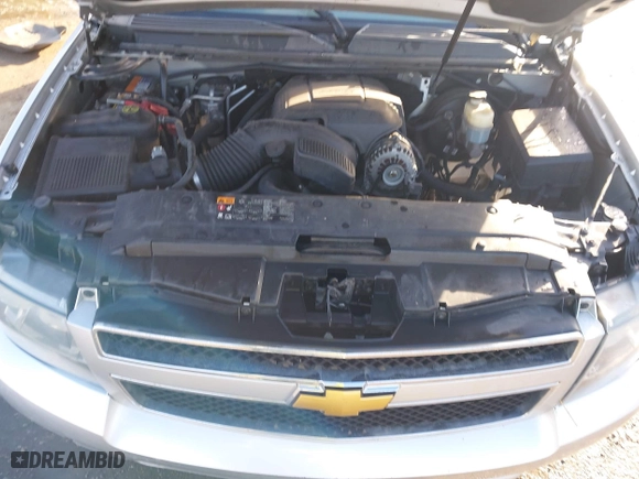 2013 Chevrolet Suburban LT with VIN 1GNSKJE70DR314805, listed as a IAAI auction lot 41120145 with 178,769 mi miles. Bid and sale history available at carsss.com. Image 10.