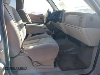 2004 Chevrolet Tahoe LS with VIN 1GNEC13T64J282970, listed as a IAAI auction lot 41879458 with 205,952 mi miles and . Bid and sale history available at DreamBid. Image 5.