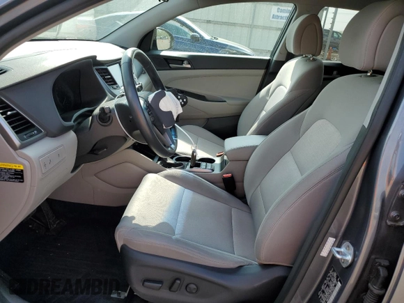 2018 Hyundai Tucson Sport z VIN KM8J3CAL4JU779009, wystawiony jako Copart lot #52777484 z przebiegiem 51 712 mil mil oraz Szkoda całkowita • Salvage title. Historia ofert i sprzedaży dostępna na DreamBid. Obrazek 7.