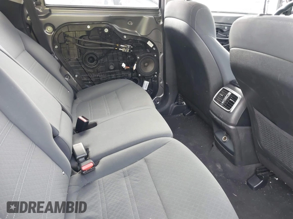 2017 Kia Sorento LX with VIN 5XYPG4A38HG287491, listed as a IAAI auction lot 41460593 with 90,416 mi miles. Bid and sale history available at carsss.com. Image 8.
