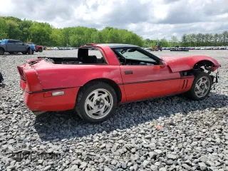 1988 Chevrolet Corvette z VIN 1G1YY2186J5112195, wystawiony jako Copart lot #55990205 z przebiegiem Nie podano mil oraz Szkoda całkowita • Salvage title. Historia ofert i sprzedaży dostępna na DreamBid. Obrazek 3.