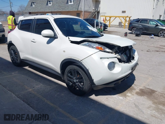 2014 Nissan Juke Nismo z VIN JN8AF5MV7ET357773, wystawiony jako IAAI lot #41994767 z przebiegiem 135 424 mil mil oraz . Historia ofert i sprzedaży dostępna na DreamBid. Obrazek 1.