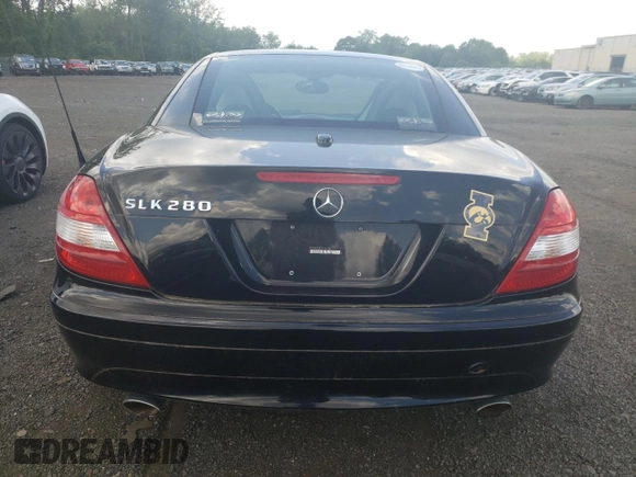 2007 Mercedes-Benz SLK 280 с VIN WDBWK54FX7F142331, выставлен на аукционе Copart как лот 62228125 с пробегом 84 643 миль миль и Списание • Salvage title. История ставок и продаж доступна на DreamBid. Изображение 6.