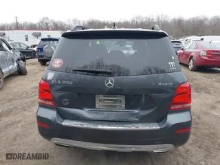 2015 Mercedes-Benz GLK-Class GLK 350 with VIN WDCGG8JB7FG441353, listed as a IAAI auction lot 41598516 with 88,390 mi miles. Bid and sale history available at carsss.com. Image 16.