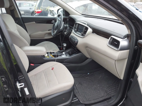 2020 Kia Sorento LX with VIN 5XYPGDA36LG655708, listed as a IAAI auction lot 41490218 with 55,597 mi miles. Bid and sale history available at carsss.com. Image 5.