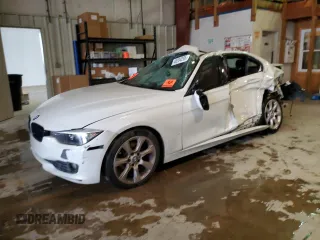 2015 BMW 3 Series 320i z VIN WBA3B1G5XFNT63204, wystawiony jako Copart lot #48204295 z przebiegiem Nie podano mil oraz Szkoda całkowita • Salvage title. Historia ofert i sprzedaży dostępna na DreamBid. Obrazek 1.