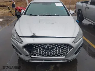 2019 Hyundai Sonata Sport with VIN 5NPE34AFXKH770235, listed as a IAAI auction lot 40941753 with 111,169 mi miles. Bid and sale history available at carsss.com. Image 12.