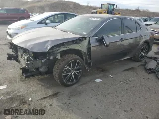 2024 Toyota Camry SE with VIN 4T1S11AK6RU918624, listed as a Copart auction lot 50186385 with 13,746 mi miles and Salvage Title. Bid and sale history available at carsss.com. Image 1.