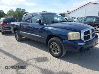 2007 Dodge Dakota ST with VIN 1D3HW28PX7S173495, listed as a IAAI auction lot 42168415 with 180,625 mi miles and . Bid and sale history available at carsss.com. Image 1.