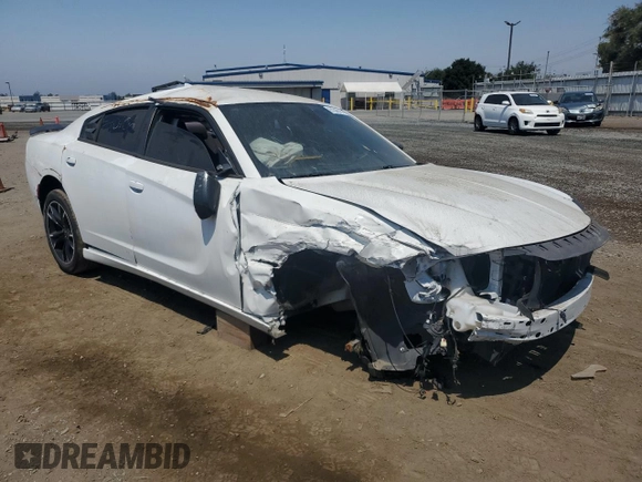 2017 Dodge Charger SXT with VIN 2C3CDXHG4HH666804, listed as a Copart auction lot 61845014 with 92,372 mi miles and Salvage Title. Bid and sale history available at carsss.com. Image 4.
