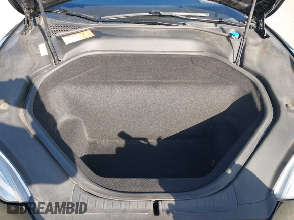 2014 Tesla Model S P85D with VIN 5YJSA1H22EFP65530, listed as a IAAI auction lot 41959941 with 76,532 mi miles and . Bid and sale history available at DreamBid. Image 10.