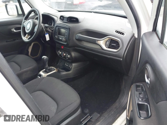 2015 Jeep Renegade Latitude with VIN ZACCJABT8FPC19914, listed as a IAAI auction lot 42081686 with 179,330 mi miles. Bid and sale history available at carsss.com. Image 5.