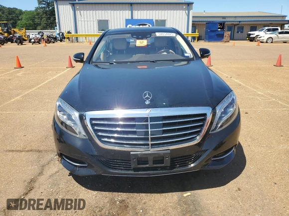 2015 Mercedes-Benz S 550 z VIN WDDUG8CB8FA132215, wystawiony jako Copart lot #54054825 z przebiegiem 41 908 mil mil oraz Szkoda całkowita • Salvage title. Historia ofert i sprzedaży dostępna na DreamBid. Obrazek 5.