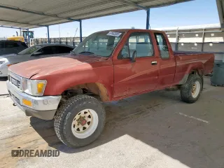 1990 Toyota Pickup DLX z VIN JT4VN13D5L5037936, wystawiony jako Copart lot #57442565 z przebiegiem 311 903 mil mil oraz Czysty tytuł • Clean title. Historia ofert i sprzedaży dostępna na DreamBid. Obrazek 1.