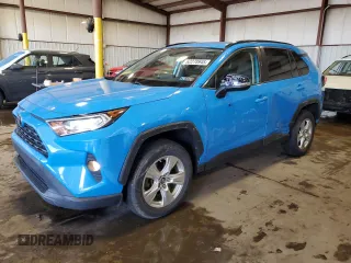 2019 Toyota RAV4 XLE with VIN JTMW1RFV9KD005059, listed as a Copart auction lot 62278945 with 106,447 mi miles and Salvage title. Bid and sale history available at DreamBid. Image 1.