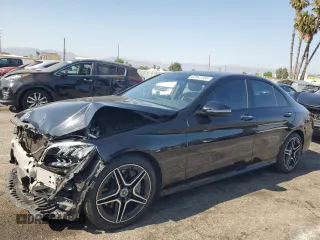2019 Mercedes-Benz C 300 с VIN 55SWF8DB6KU300132, выставлен на аукционе Copart как лот 62847335 с пробегом 82 533 миль миль и Списание • Salvage title. История ставок и продаж доступна на DreamBid. Изображение 1.