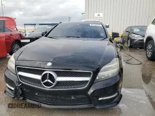 2013 Mercedes-Benz CLS 550 with VIN WDDLJ7DB8DA080670, listed as a Copart auction lot 86738044 with 100,652 mi miles and Salvage title. Bid and sale history available at DreamBid. Image 5.