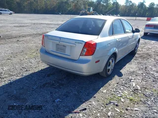 2008 Suzuki Forenza z VIN KL5JD56Z38K834698, wystawiony jako IAAI lot #40927796 z przebiegiem 187 973 mil mil oraz . Historia ofert i sprzedaży dostępna na DreamBid. Obrazek 4.