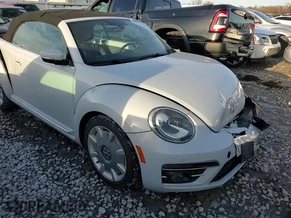 2018 Volkswagen Beetle S with VIN 3VW5DAAT7JM506557, listed as a Copart auction lot 84736194 with 34,930 mi miles and Salvage title. Bid and sale history available at DreamBid. Image 11.
