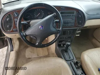 2002 Saab 9-3 z VIN YS3DF58KX22004947, wystawiony jako Copart lot #49740465 z przebiegiem Nie podano mil oraz Czysty tytuł • Clean title. Historia ofert i sprzedaży dostępna na DreamBid. Obrazek 8.
