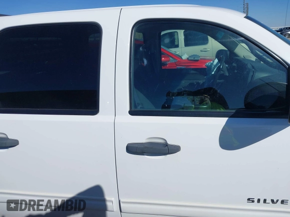 2011 Chevrolet Silverado 1500 LT with VIN 3GCUKSE24BG233850, listed as a IAAI auction lot 41663302 with 147,333 mi miles. Bid and sale history available at carsss.com. Image 13.