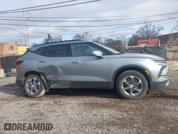 2024 Chevrolet Blazer LT с VIN 3GNKBCR49RS244768, выставлен на аукционе IAAI как лот 41911870 с пробегом 11 616 миль миль и . История ставок и продаж доступна на DreamBid. Изображение 13.
