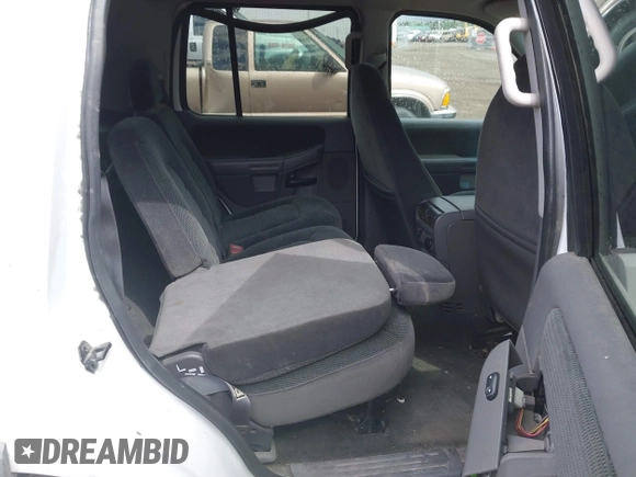 2002 Ford Explorer XLT с VIN 1FMZU73E02ZA05494, выставлен на аукционе IAAI как лот 42232400 с пробегом 196 806 миль миль и . История ставок и продаж доступна на DreamBid. Изображение 8.