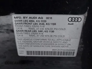 2017 Audi Q3 Premium Plus z VIN WA1JCCFS5HR000986, wystawiony jako IAAI lot #41471543 z przebiegiem 68 087 mil mil oraz . Historia ofert i sprzedaży dostępna na DreamBid. Obrazek 9.