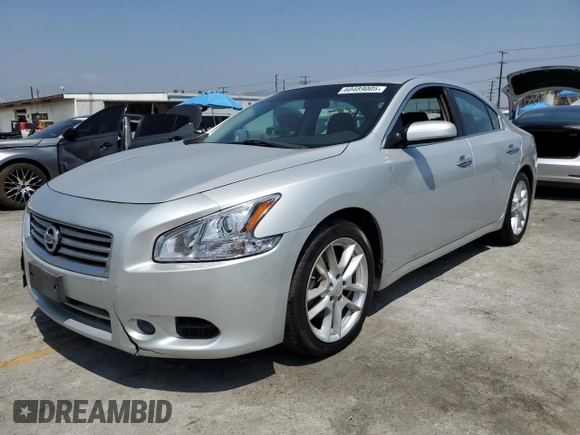2013 Nissan Maxima S z VIN 1N4AA5AP3DC835028, wystawiony jako Copart lot #60489005 z przebiegiem 154 962 mil mil oraz Czysty tytuł • Clean title. Historia ofert i sprzedaży dostępna na DreamBid. Obrazek 1.