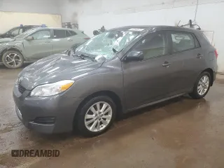 2011 Toyota Matrix z VIN 2T1KU4EE9BC680160, wystawiony jako Copart lot #50190875 z przebiegiem 115 747 mil mil oraz Czysty tytuł • Clean title. Historia ofert i sprzedaży dostępna na DreamBid. Obrazek 1.