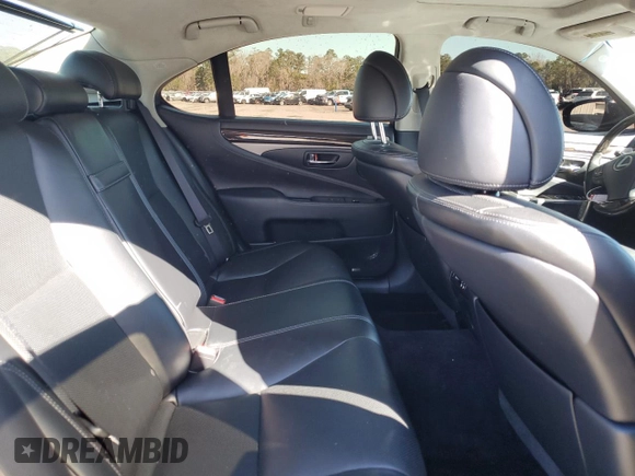 2013 Lexus LS 460 с VIN JTHCL5EF3D5018305, выставлен на аукционе Copart как лот 48299775 с пробегом 133 469 миль миль и Списание • Salvage title. История ставок и продаж доступна на DreamBid. Изображение 10.