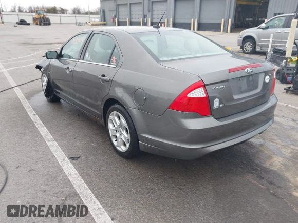 2011 Ford Fusion SE with VIN 3FAHP0HA7BR331095, listed as a IAAI auction lot 41911404 with 182,425 mi miles. Bid and sale history available at carsss.com. Image 3.