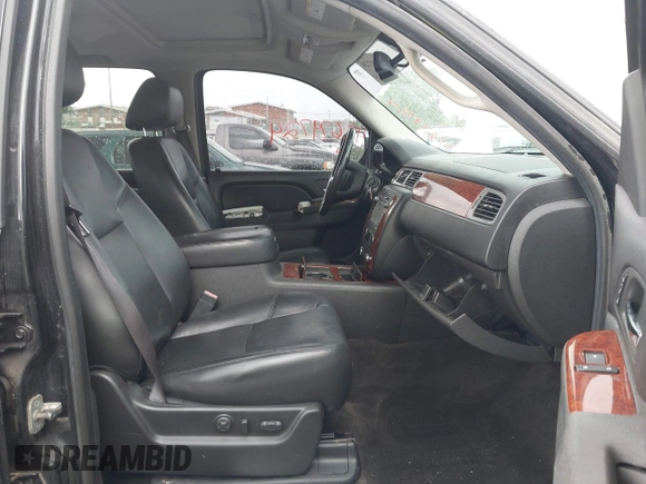 2012 Chevrolet Avalanche LTZ with VIN 3GNTKGE79CG182469, listed as a IAAI auction lot 42679724 with 306,624 mi miles and . Bid and sale history available at DreamBid. Image 5.