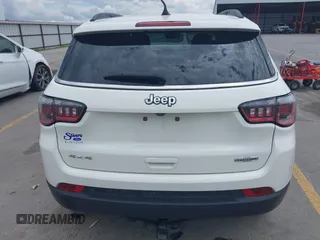 2018 Jeep Compass Altitude with VIN 3C4NJDBB4JT232968, listed as a IAAI auction lot 42388364 with 89,942 mi miles and . Bid and sale history available at DreamBid. Image 16.