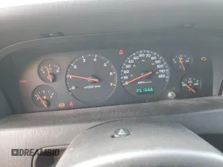 2000 Jeep Grand Cherokee Laredo z VIN 1J4GW48S2YC154627, wystawiony jako Copart lot #54173315 z przebiegiem 251 666 mil mil oraz Szkoda całkowita • Salvage title. Historia ofert i sprzedaży dostępna na DreamBid. Obrazek 9.