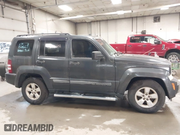 2010 Jeep Liberty Sport с VIN 1J4PN2GK5AW135468, выставлен на аукционе IAAI как лот 42763641 с пробегом 110 650 миль миль и . История ставок и продаж доступна на DreamBid. Изображение 13.