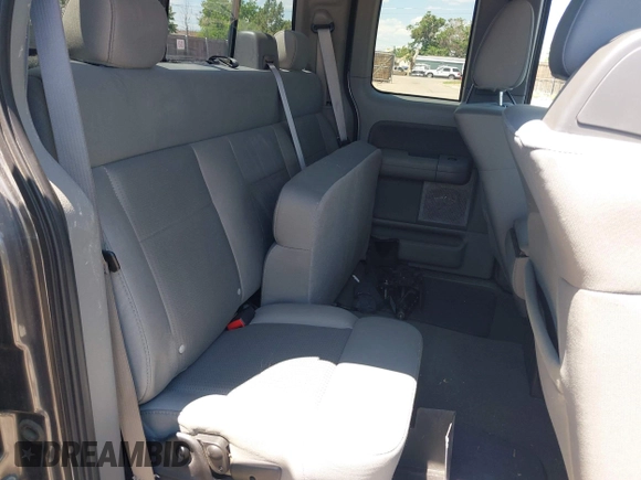 2007 Ford F-150 XLT z VIN 1FTPX14V27FB74536, wystawiony jako IAAI lot #42470263 z przebiegiem 73 536 mil mil oraz . Historia ofert i sprzedaży dostępna na DreamBid. Obrazek 8.