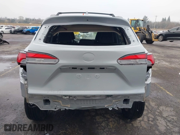 2023 Toyota Corolla Cross XLE z VIN 7MUDAABG0PV077852, wystawiony jako IAAI lot #41313640 z przebiegiem 23 201 mil mil oraz . Historia ofert i sprzedaży dostępna na DreamBid. Obrazek 6.